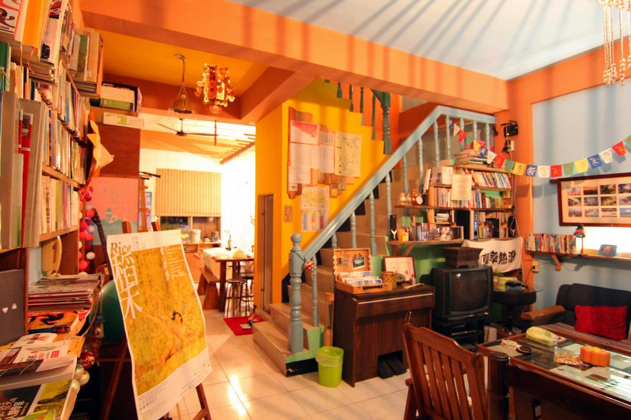 Dulan Groundnut Backpacker Hostel Tungho Kültér fotó